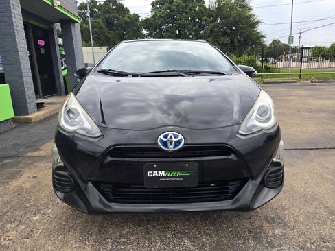 Used 2016 Toyota Prius C Two image 6