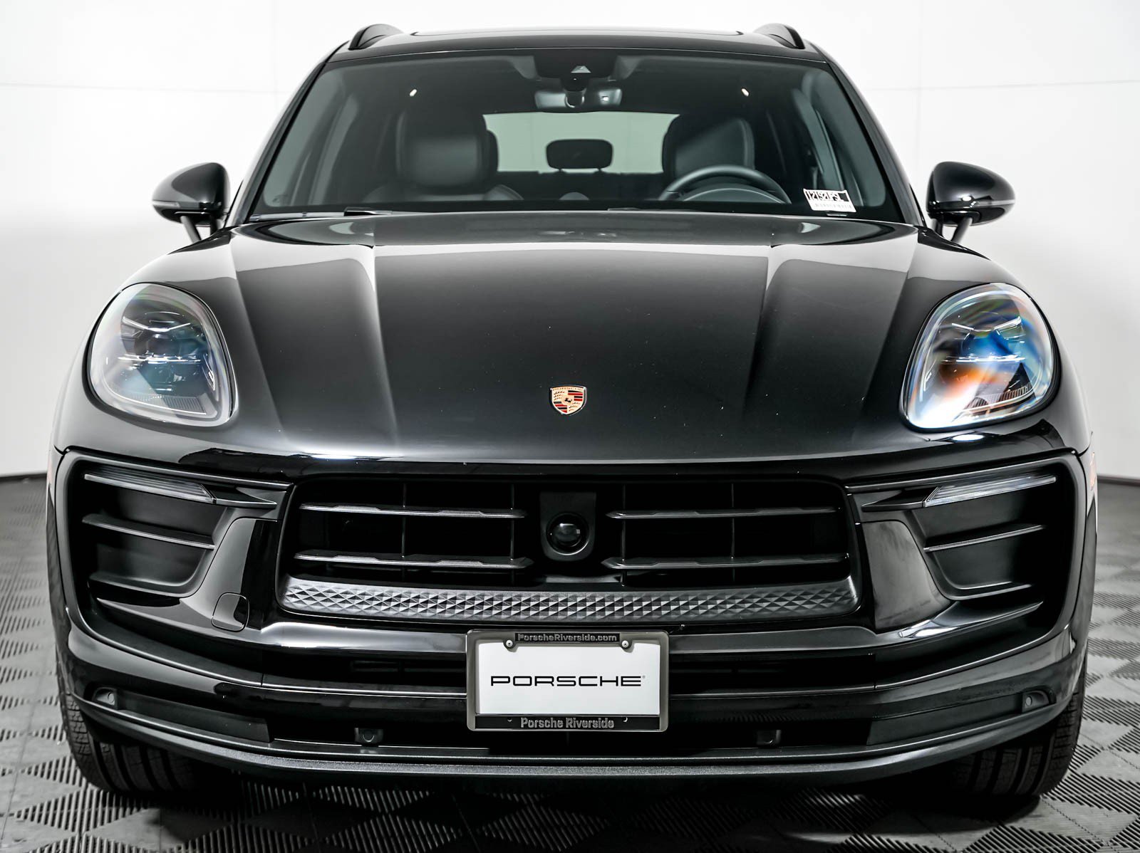 Used 2026 Porsche Macan AWD/4WD image 7