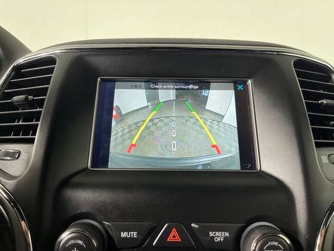 Used 2020 Jeep Grand Cherokee Laredo AWD/4WD image 19