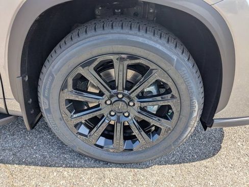 New 2026 Toyota Highlander XLE AWD/4WD image 9