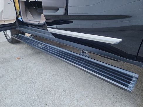 Used 2021 GMC Yukon Denali w/ Denali Ultimate Package image 35