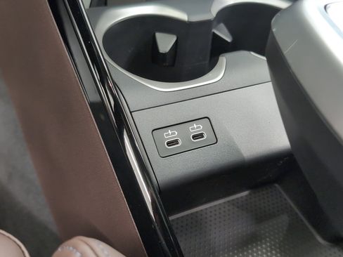 New 2025 BMW X1 xDrive28i w/ Premium Package image 19