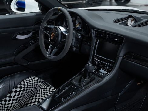 Used 2016 Porsche 911 GT3 RS RWD image 54