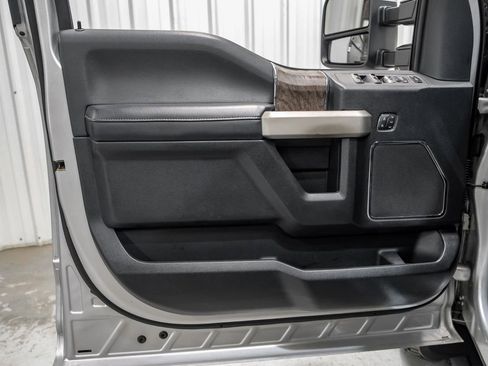Used 2019 Ford F350 Lariat w/ Lariat Value Package AWD/4WD image 45