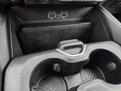 Used 2025 RAM 1500 Big Horn AWD/4WD image 16