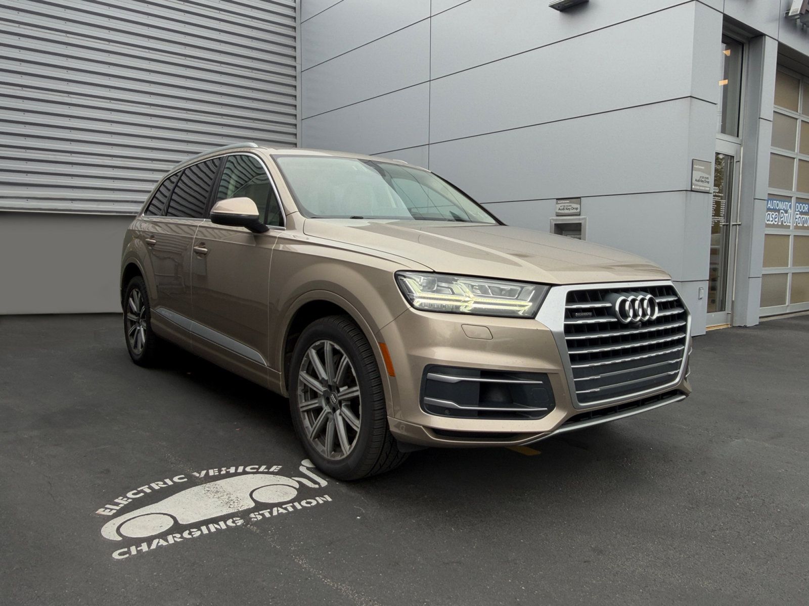 Used 2019 Audi Q7 3.0T Premium Plus w/ Premium Plus Package AWD/4WD image 7