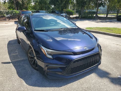 Used 2023 Toyota Corolla SE w/ SE Premium Package FWD image 2