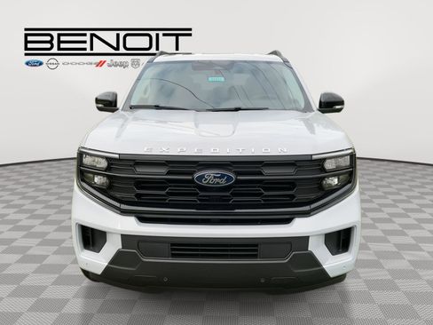 New 2026 Ford Expedition Active RWD image 2