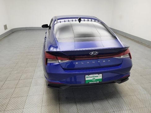 Used 2022 Hyundai Elantra SEL w/ Convenience Package FWD image 6