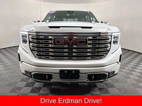 Used 2022 GMC Sierra 1500 Denali AWD/4WD image 2