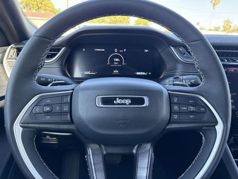 Used 2024 Jeep Grand Cherokee L Limited w/ Luxury Tech Group II image 27