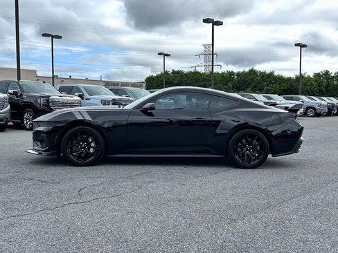 Used 2024 Ford Mustang GT RWD image 7