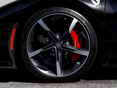 Used 2022 Ferrari SF90 Spider image 14