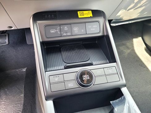 New 2026 Hyundai Kona SEL Premium FWD image 17