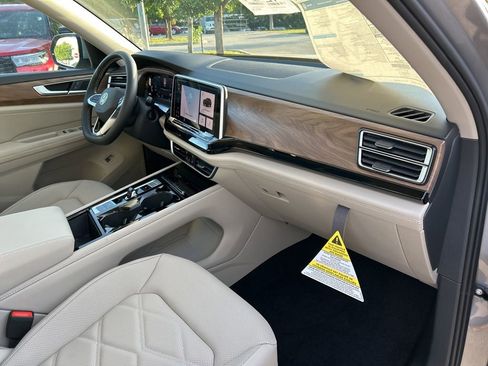 New 2026 Volkswagen Atlas SE image 38