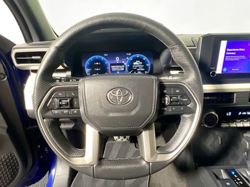 Used 2024 Toyota Tacoma TRD Sport AWD/4WD image 17