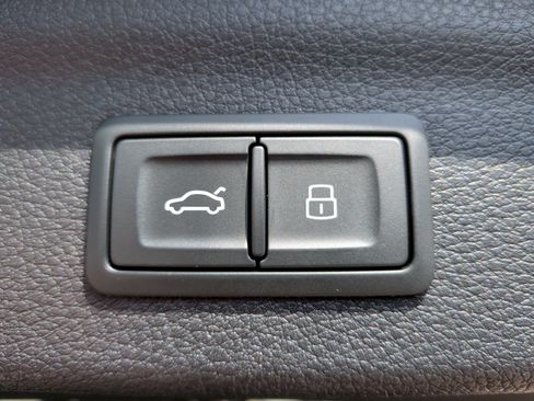 Certified 2024 Audi Q3 2.0T Premium AWD/4WD image 40
