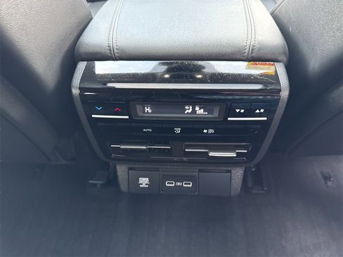 Used 2023 Acura MDX FWD image 34