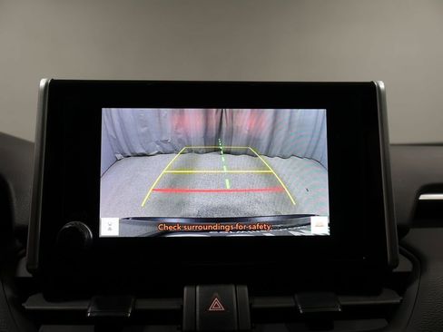 Used 2025 Toyota RAV4 XLE AWD/4WD image 21