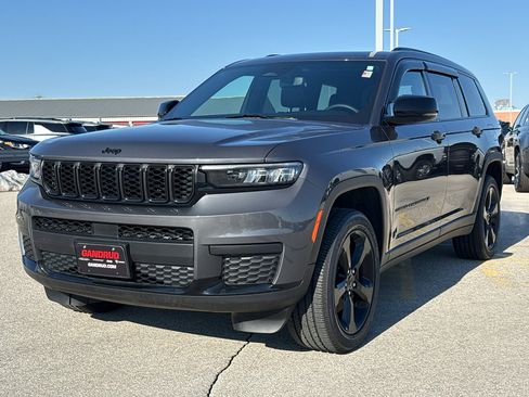 Used 2024 Jeep Grand Cherokee L Altitude AWD/4WD image 2
