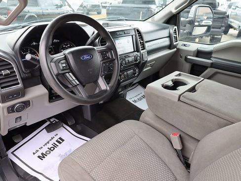 Used 2017 Ford F250 XLT w/ XLT Premium Package image 12