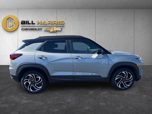 Used 2025 Chevrolet TrailBlazer RS w/ Convenience Package AWD/4WD image 6