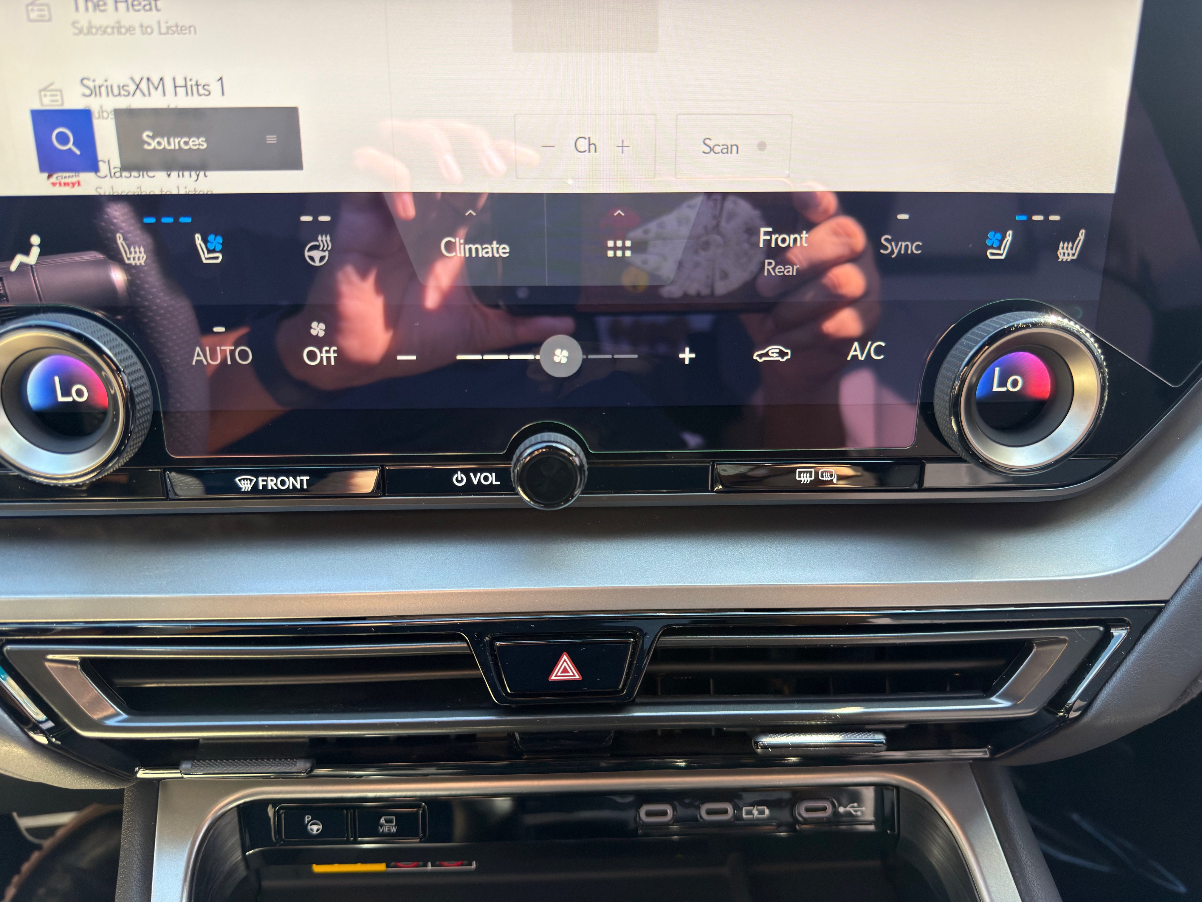 Used 2025 Lexus TX 500h AWD w/ Technology Package image 35