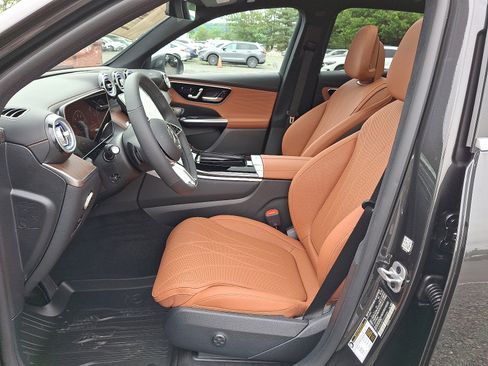 New 2025 Mercedes-Benz GLC 300 4MATIC image 13