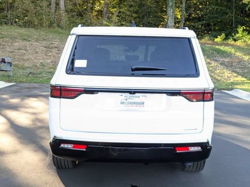 New 2024 Jeep Wagoneer L Series II w/ Convenience Group I AWD/4WD image 9