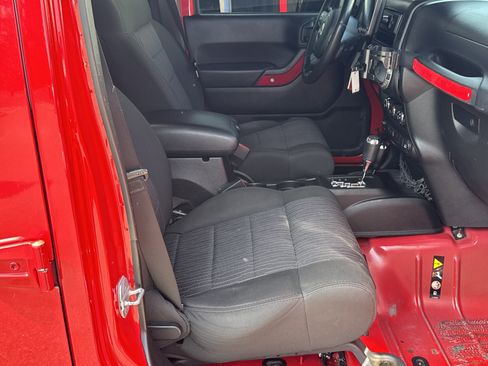 Used 2012 Jeep Wrangler Unlimited Sport image 16