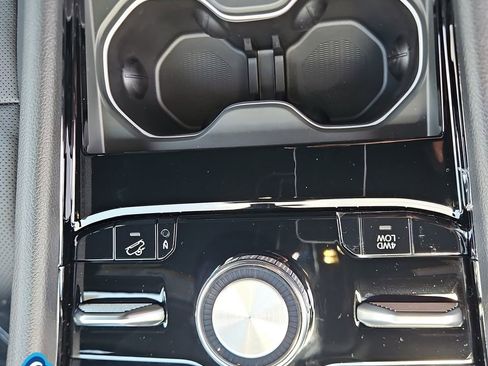 New 2025 Jeep Grand Cherokee Overland w/ Adv Protech Group III image 32