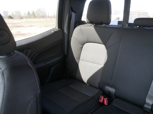 Used 2023 Chevrolet Colorado Trail Boss w/ Technology Package image 12