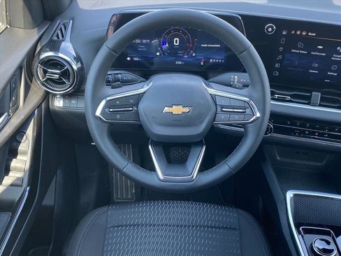 New 2026 Chevrolet Equinox LT image 7