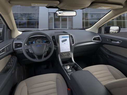 New 2024 Ford Edge SE image 9