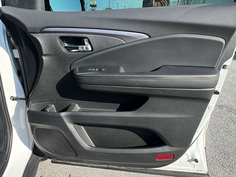 Used 2023 Honda Ridgeline RTL image 12