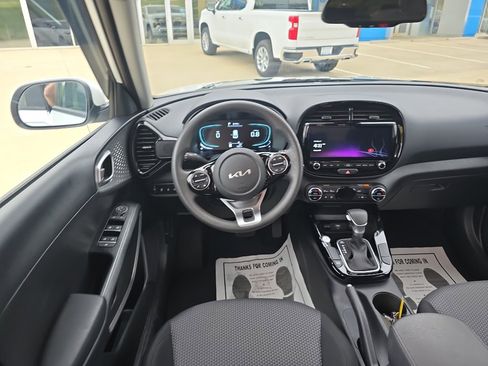 Used 2024 Kia Soul S image 9