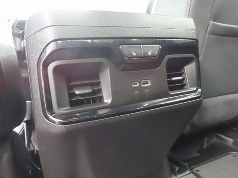 Used 2025 GMC Sierra 2500 AT4 w/ AT4 Premium Plus Package image 11