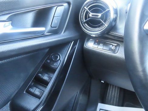 Used 2025 Chevrolet Equinox LT image 31