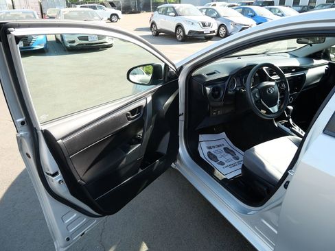 Used 2017 Toyota Corolla L w/ Carpet Mat Package (TMS) FWD image 16