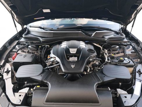 Used 2018 Maserati Ghibli Sedan 4D image 18