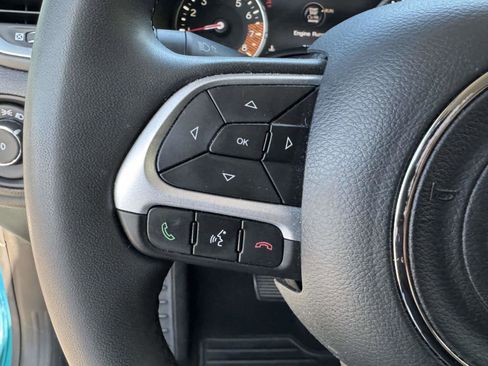 Used 2021 Jeep Renegade Latitude image 31