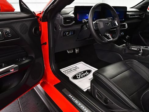 Used 2025 Ford Mustang GT Premium w/ GT Performance Package RWD image 14