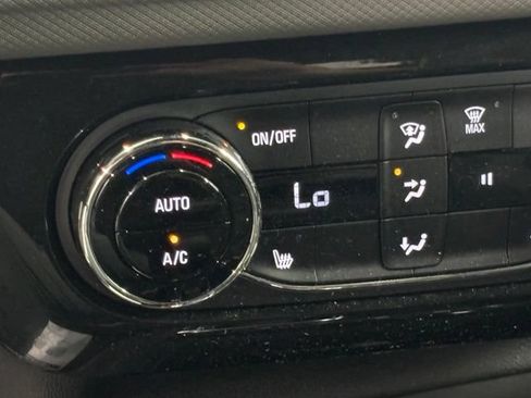 Used 2025 Chevrolet TrailBlazer ACTIV w/ Convenience Package FWD image 35