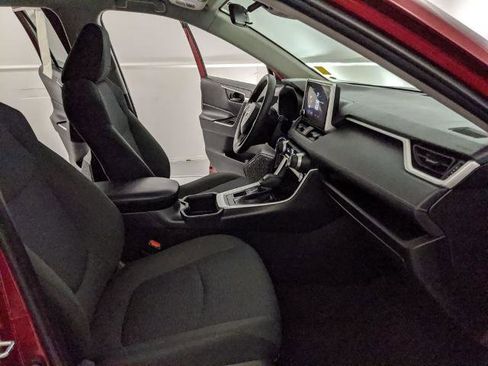 Used 2024 Toyota RAV4 LE image 20