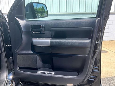 Used 2019 Toyota Sequoia TRD Sport w/ TRD Sport Premium Package AWD/4WD image 29