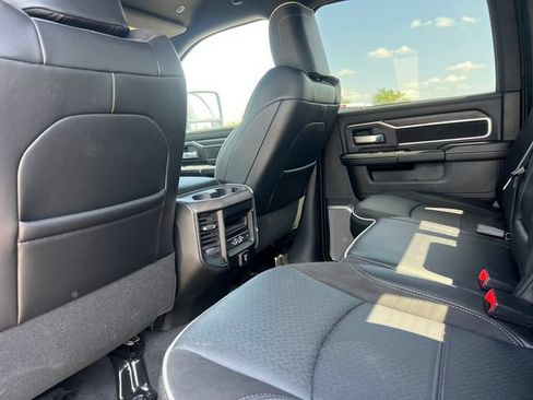 Used 2025 RAM 2500 Laramie AWD/4WD image 32