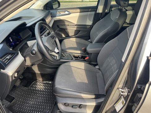 Certified 2023 Volkswagen Taos SE w/ Panoramic Sunroof Package FWD image 14