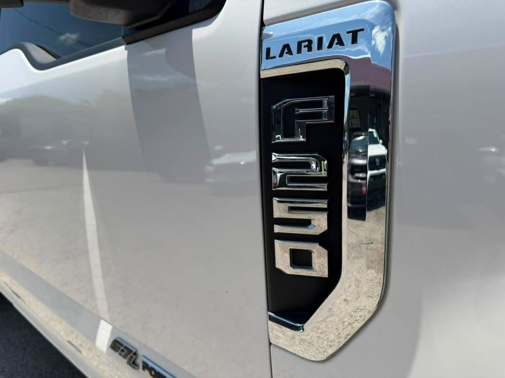 Used 2018 Ford F250 Lariat w/ Lariat Ultimate Package AWD/4WD image 20