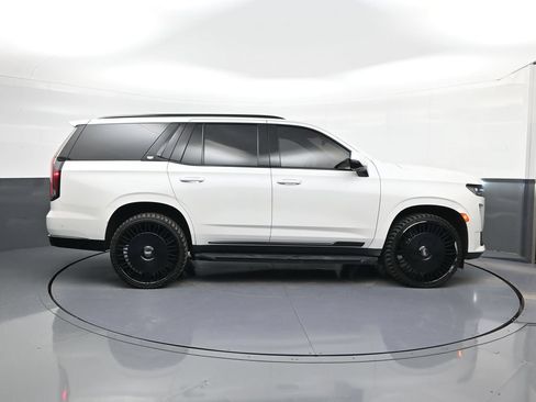 Used 2021 Cadillac Escalade Sport AWD/4WD image 8