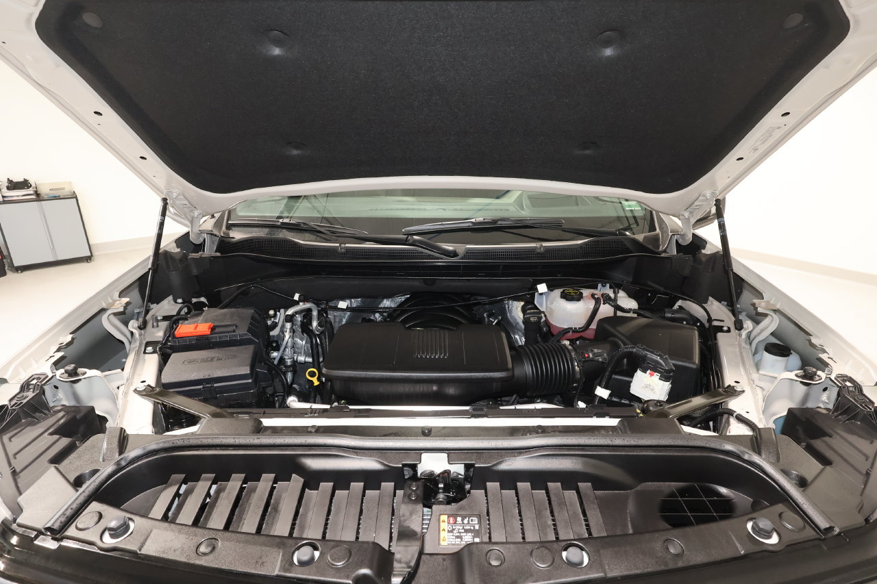 Certified 2026 Chevrolet Silverado 1500 ZR2 w/ LPO, Dark Essentials Package AWD/4WD image 34